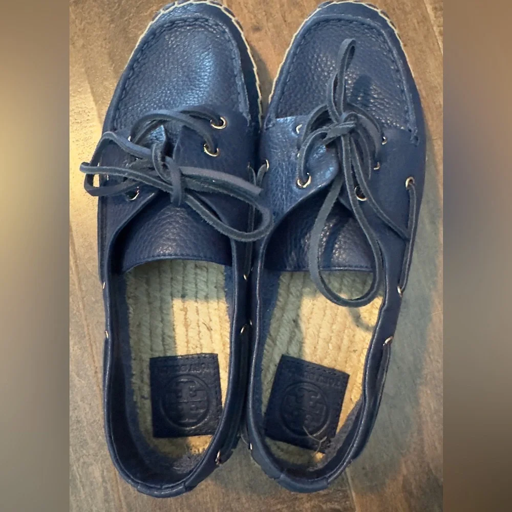 Tory Burch Navy Leather Espadrille Boat Shoes. Size 8. New, no box.